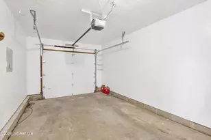 6 Stowe Ct, Freehold, NJ 07728 - Photo 27