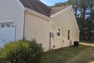 17 Trent Dr, Toms River Township, NJ 08757 - Photo 5