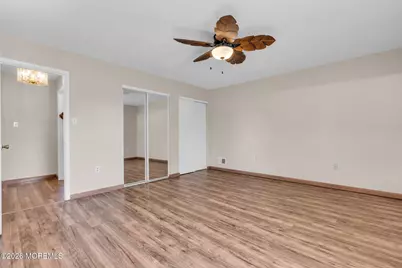 22 Farnworth Close #1000, Freehold, NJ 07728 - Photo 25