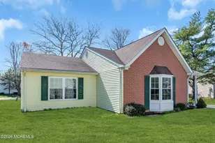 22 Farnworth Close, Freehold, NJ 07728 - Photo 3