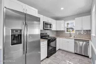 22 Farnworth Close, Freehold, NJ 07728 - Photo 17