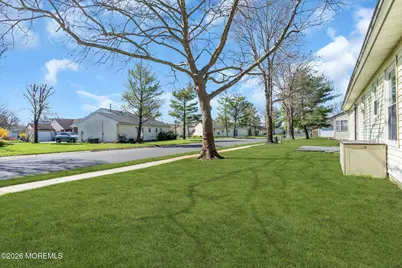 22 Farnworth Close #1000, Freehold, NJ 07728 - Photo 37