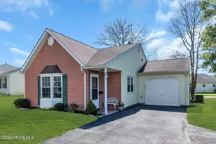 22 Farnworth Close, Freehold, NJ 07728 - Photo 1