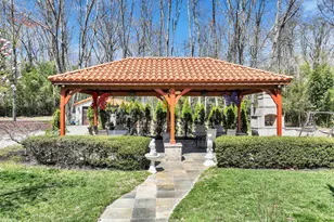 12 Red Fox Run, Manalapan Township, NJ 07726 - Photo 47