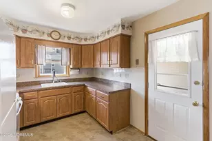 13 Thornton Rd, Toms River Township, NJ 08757 - Photo 11