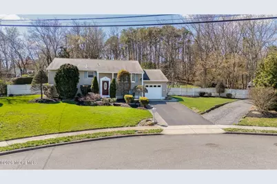 2 Darien Circle, Howell Township, NJ 07731 - Photo 3