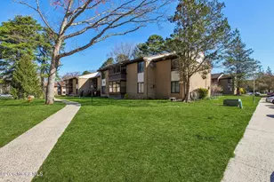 18 Pine Cluster Cir, Manalapan Township, NJ 07726 - Photo 19