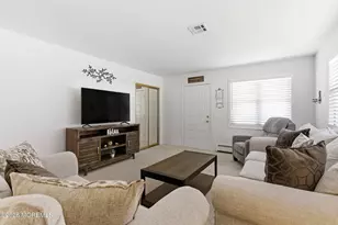14 Woodstock Dr, Toms River Township, NJ 08757 - Photo 5