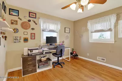 194 Park Place, Belford, NJ 07718 - Photo 11