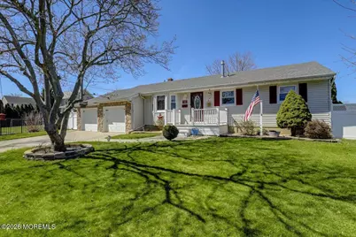 194 Park Place, Belford, NJ 07718 - Photo 3