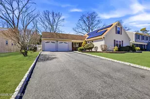5 Berkshire Dr, Howell Township, NJ 07731 - Photo 1