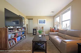 14 Oldfield Pl, Red Bank, NJ 07701 - Photo 5