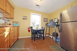 14 Oldfield Pl, Red Bank, NJ 07701 - Photo 11