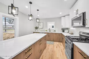 8 Newman St, Hazlet Township, NJ 07734 - Photo 15