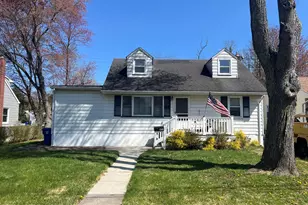 571 Hopping Rd, Belford, NJ 07718 - Photo 1