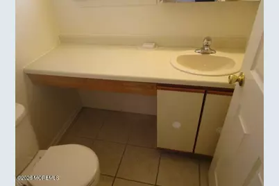 278 Fairfield Place, Morganville, NJ 07751 - Photo 7