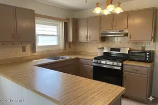 7 Pavilion St, Toms River Township, NJ 08757 - Photo 3