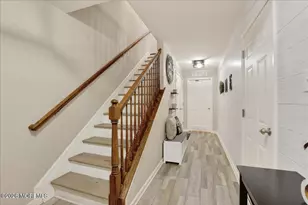 203 Chickadee Ct, Freehold, NJ 07728 - Photo 3