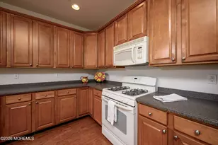 33 Cromwell Ln, Jackson, NJ 08527 - Photo 11