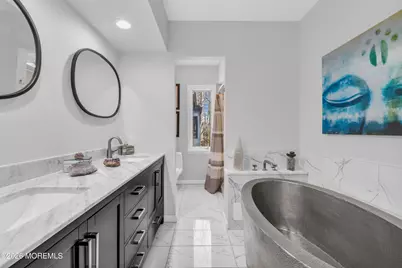 19 W Parkway Place, Holmdel, NJ 07733 - Photo 27