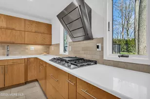 19 W Pkwy Pl, Holmdel, NJ 07733 - Photo 15