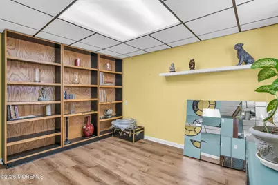 19 W Parkway Place, Holmdel, NJ 07733 - Photo 37