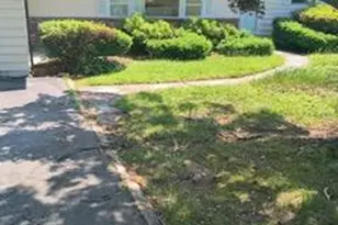 11 1/2 Edgewater Dr, Matawan, NJ 07747 - Photo 1