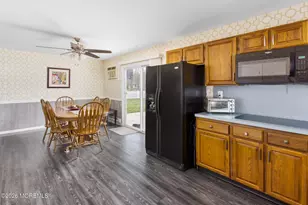 11 Shevchenko Ave, Cream Ridge, NJ 08514 - Photo 7