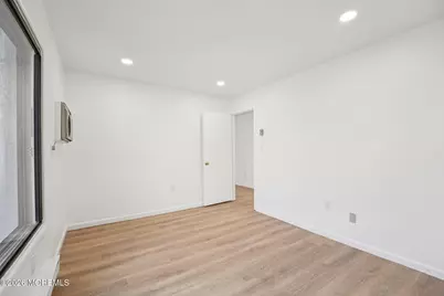 93 Lexington Court, Red Bank, NJ 07701 - Photo 29