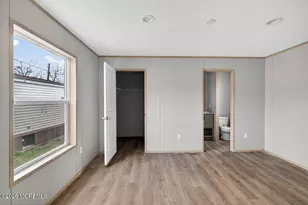 228 Maple St, Robbinsville Township, NJ 08691 - Photo 7