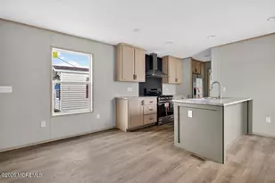 228 Maple St, Robbinsville Township, NJ 08691 - Photo 9