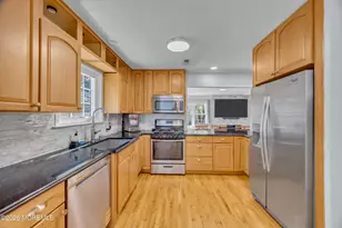 44 Rozalyn Ln, Laurence Harbor, NJ 08879 - Photo 13