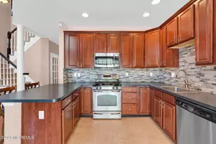 35 Chatsworth Rd, Manalapan Township, NJ 07726 - Photo 15