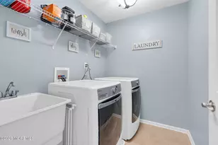 35 Chatsworth Rd, Manalapan Township, NJ 07726 - Photo 37