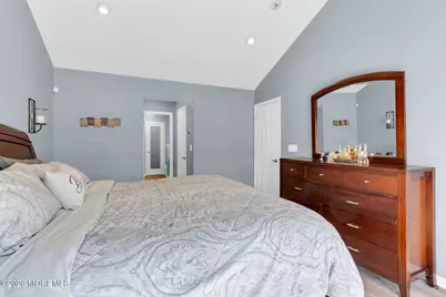 35 Chatsworth Road, Manalapan Township, NJ 07726 - Photo 29