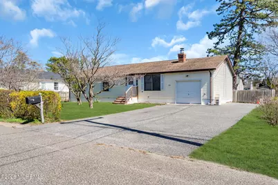 1333 Longboat Avenue, Beachwood, NJ 08722 - Photo 3