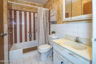 670A New Castle Ct, Lakewood, NJ 08701 - Photo 11