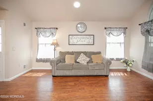 26 Skyline Dr, Lakewood, NJ 08701 - Photo 7