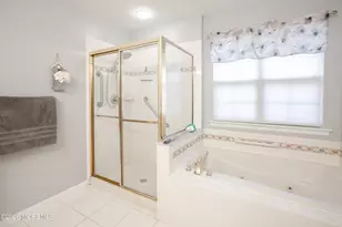 26 Skyline Dr, Lakewood, NJ 08701 - Photo 15