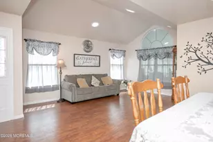 26 Skyline Dr, Lakewood, NJ 08701 - Photo 5