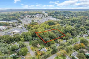 123-125 Magnolia Ln, Middletown, NJ 07748 - Photo 11