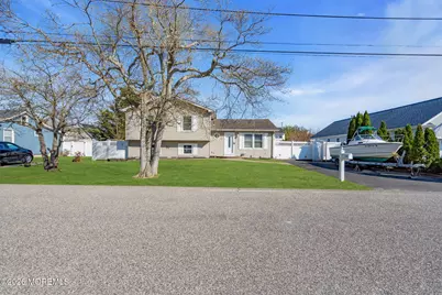 1233 Pacific Avenue, Beachwood, NJ 08722 - Photo 5