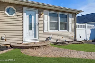 1233 Pacific Ave, Beachwood, NJ 08722 - Photo 9