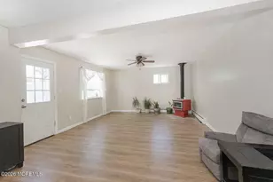 7 Walnut Ln, Sayreville, NJ 08859 - Photo 3