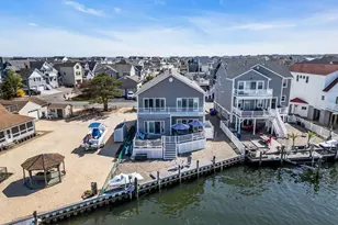 43 Farragut Dr, Brick, NJ 08723 - Photo 1