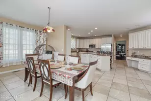 814 Rachel Dr, Franklin Township, NJ 08322 - Photo 13