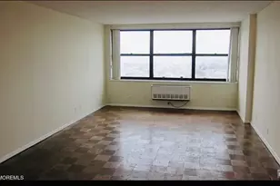 7000 Blvd E, Guttenberg, NJ 07093 - Photo 3