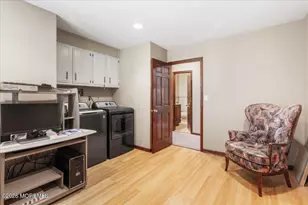 92 Fox Chase Ct, Freehold, NJ 07728 - Photo 43