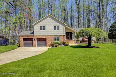 92 Fox Chase Court, Freehold, NJ 07728 - Photo 3