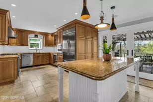 24 Laurelwood Dr, Colts Neck Township, NJ 07722 - Photo 15